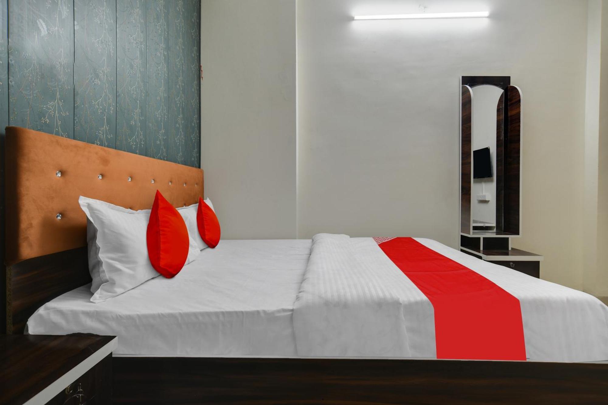 Hotel O Nitya Indore Luaran gambar