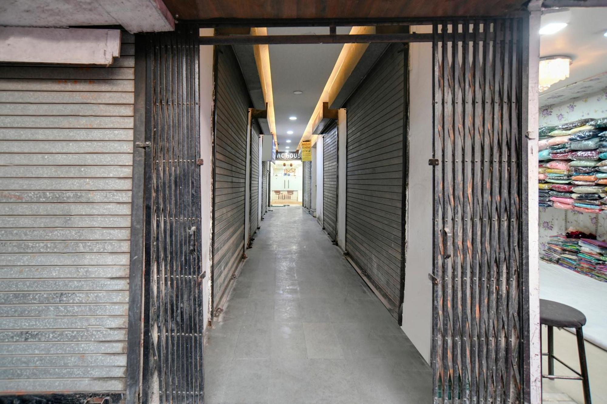 Hotel O Nitya Indore Luaran gambar